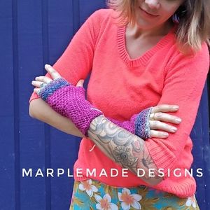 NWT* Handmade Fingerless gloves💜 super soft acrylic yarn, MarpleMade Designs,